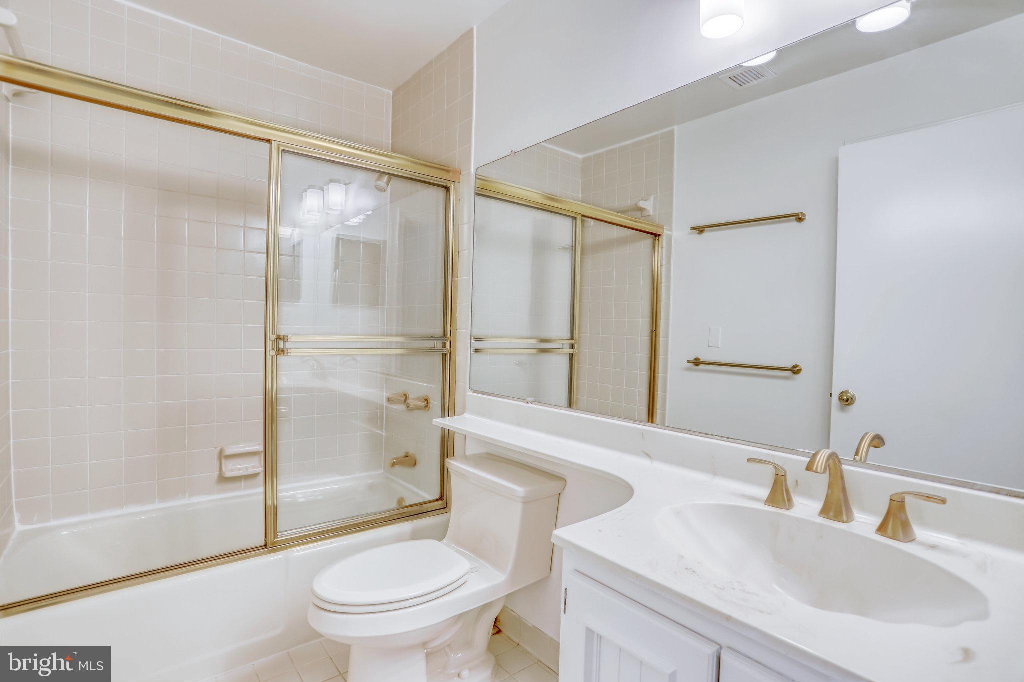 1101 South Arlington Ridge Road, Unit 114 Arlington, VA 22202 - Photo 24 of 44 Bath 2