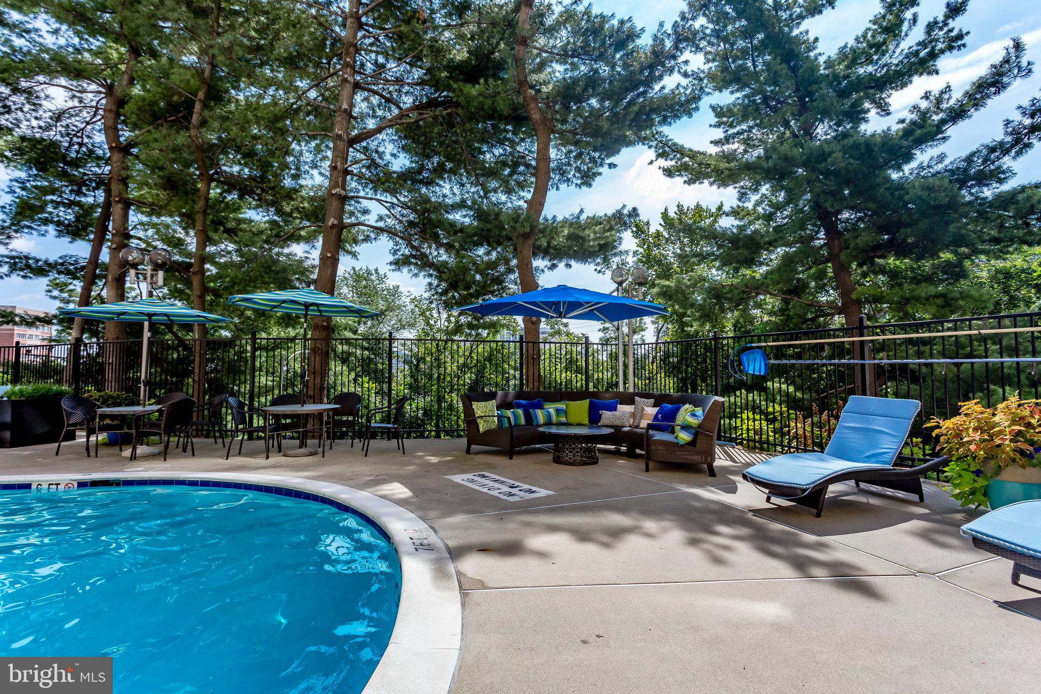 1101 South Arlington Ridge Road, Unit 114 Arlington, VA 22202 - Photo 41 of 44