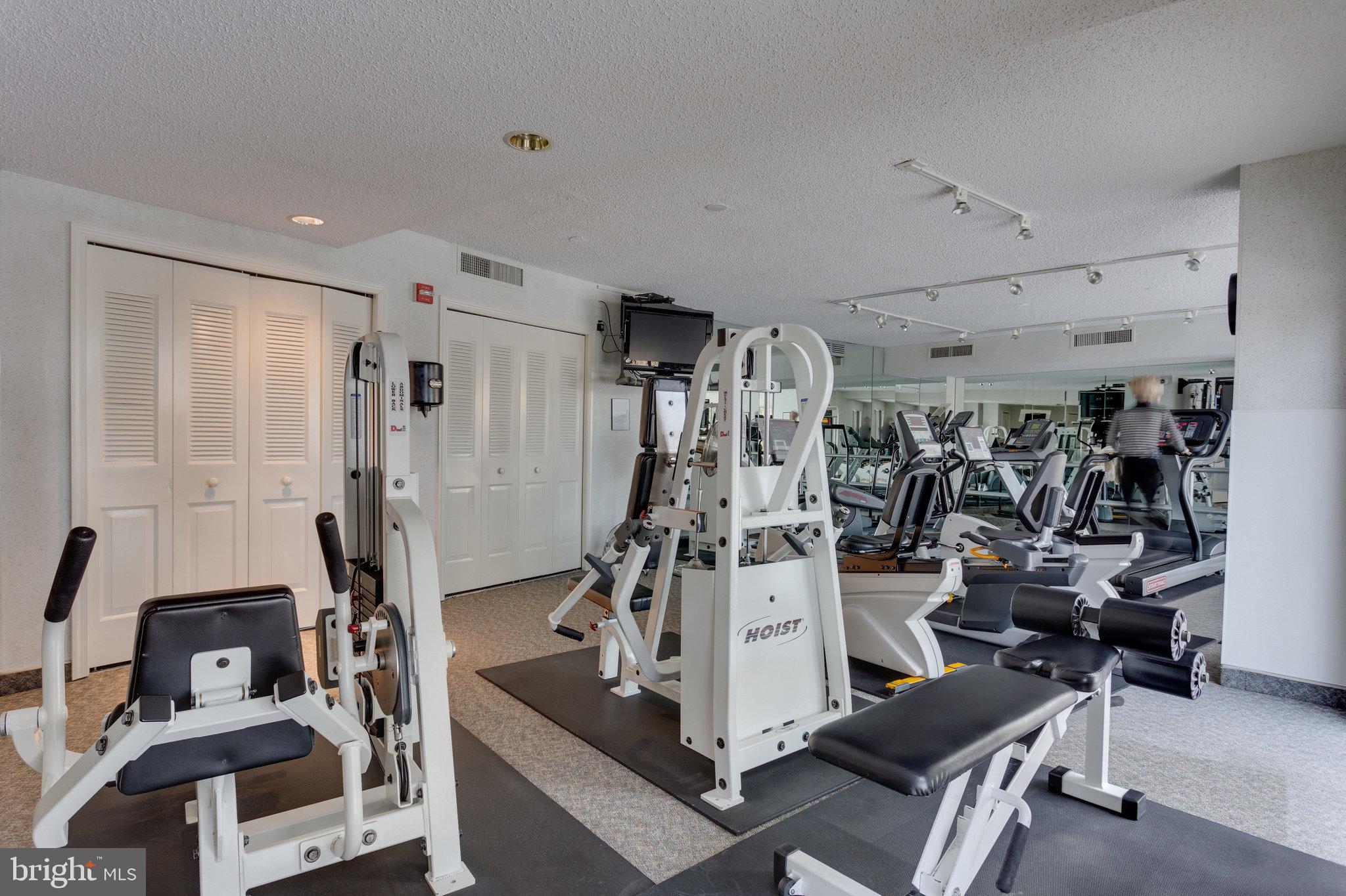 1101 South Arlington Ridge Road, Unit 114 Arlington, VA 22202 - Photo 42 of 44 Gym