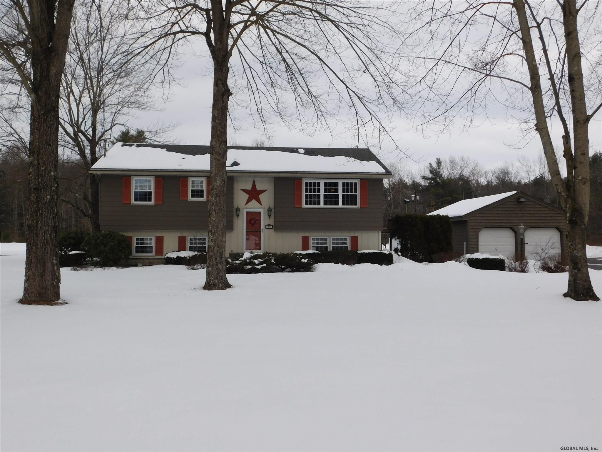194 Fort Edward Road Moreau, NY 12828 - Photo 1 of 84 Photo 1