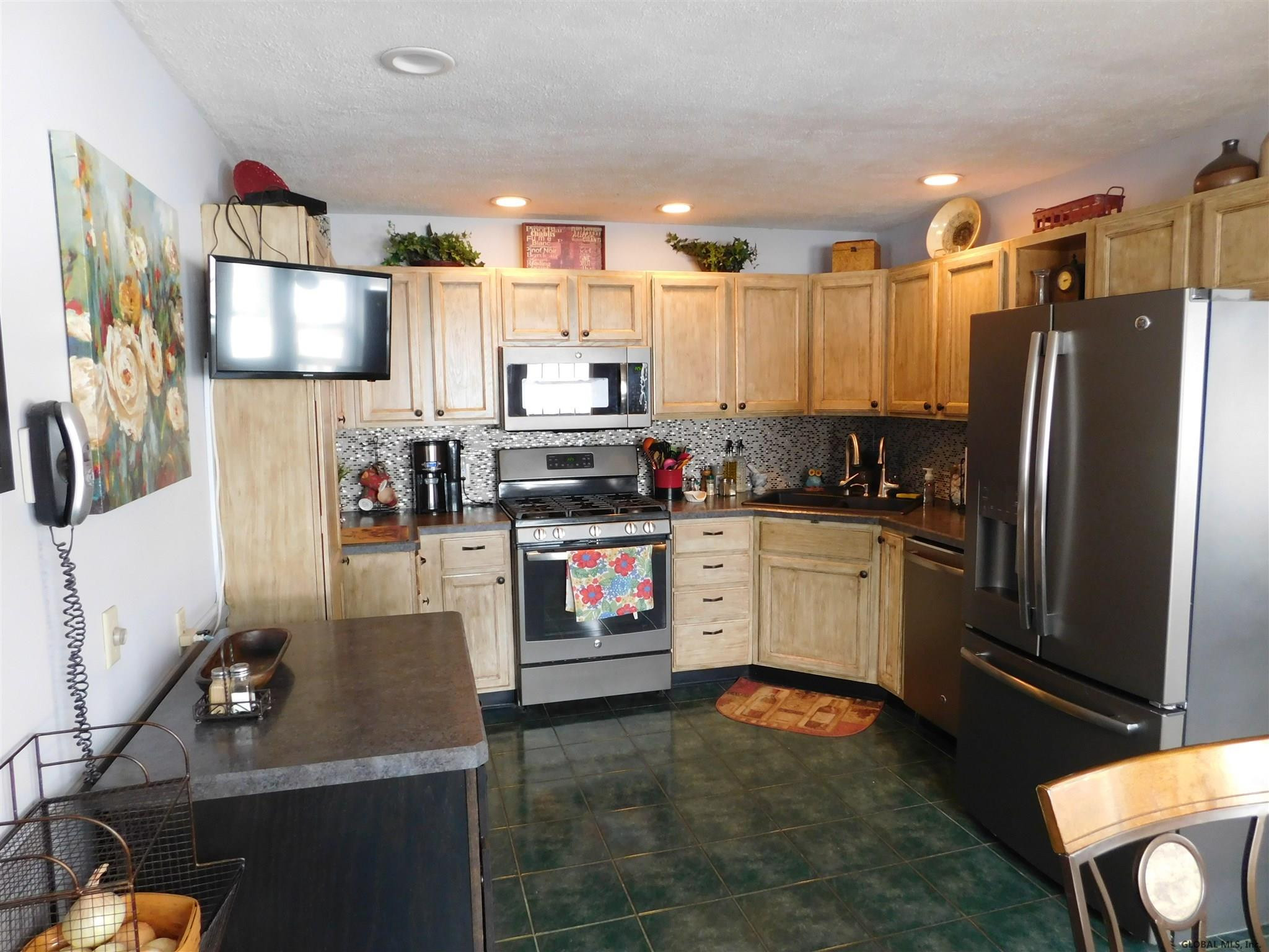 194 Fort Edward Road Moreau, NY 12828 - Photo 15 of 84 Photo 15