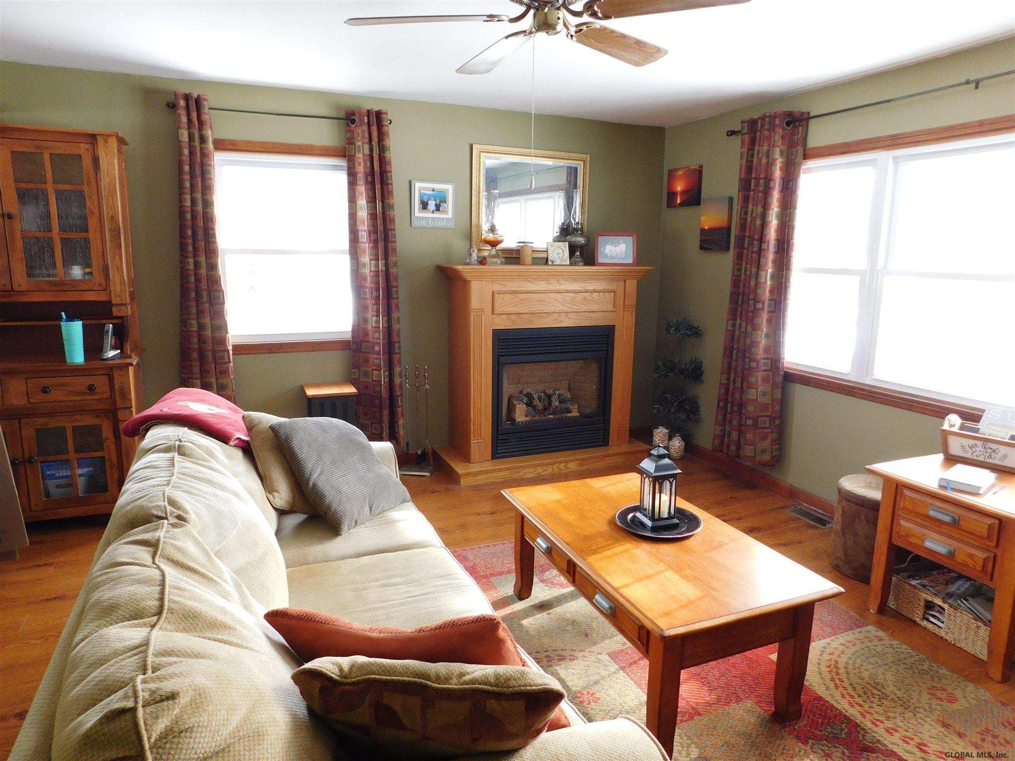 194 Fort Edward Road Moreau, NY 12828 - Photo 5 of 84 Photo 5