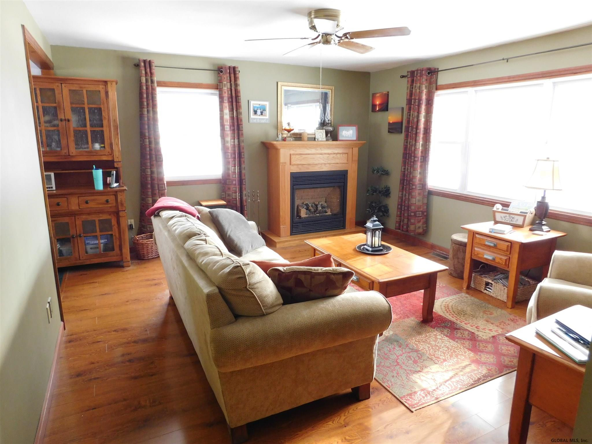 194 Fort Edward Road Moreau, NY 12828 - Photo 6 of 84 Photo 6
