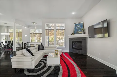 $640,000 | 8616 Baska Court, Lenexa, KS 66219