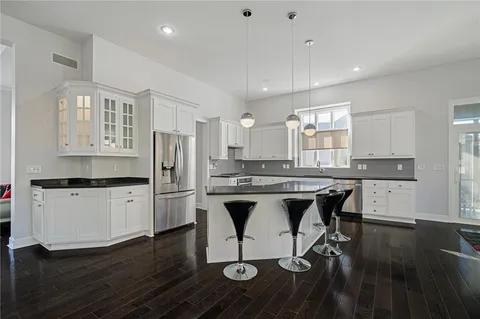 $640,000 | 8616 Baska Court, Lenexa, KS 66219