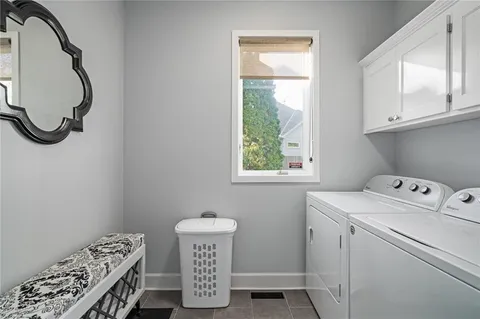 $640,000 | 8616 Baska Court, Lenexa, KS 66219