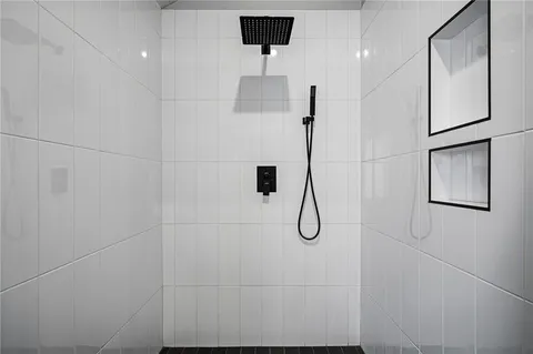 $640,000 | 8616 Baska Court, Lenexa, KS 66219