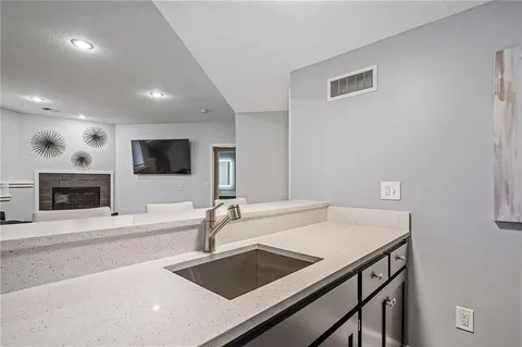 $640,000 | 8616 Baska Court, Lenexa, KS 66219