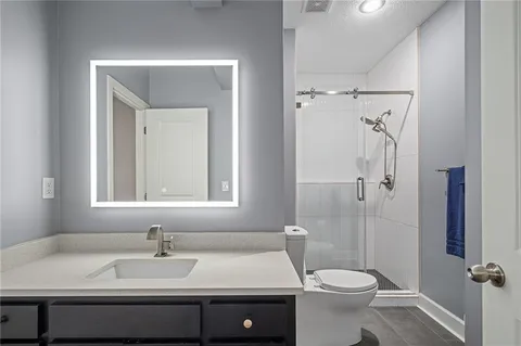 $640,000 | 8616 Baska Court, Lenexa, KS 66219