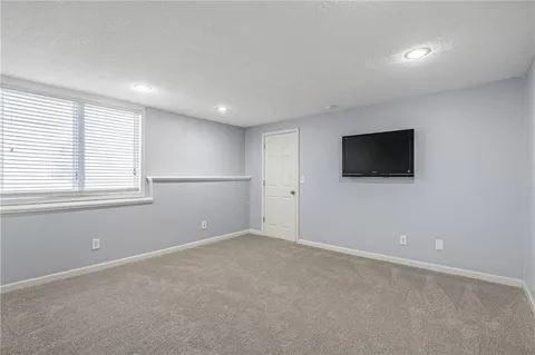 $640,000 | 8616 Baska Court, Lenexa, KS 66219