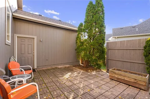 $640,000 | 8616 Baska Court, Lenexa, KS 66219