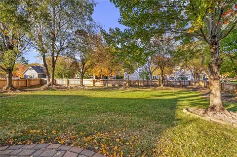 $640,000 | 8616 Baska Court, Lenexa, KS 66219