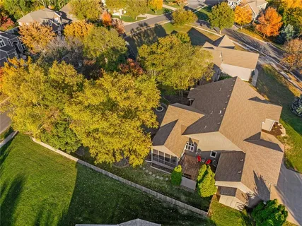 $640,000 | 8616 Baska Court, Lenexa, KS 66219