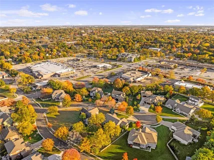 $640,000 | 8616 Baska Court, Lenexa, KS 66219