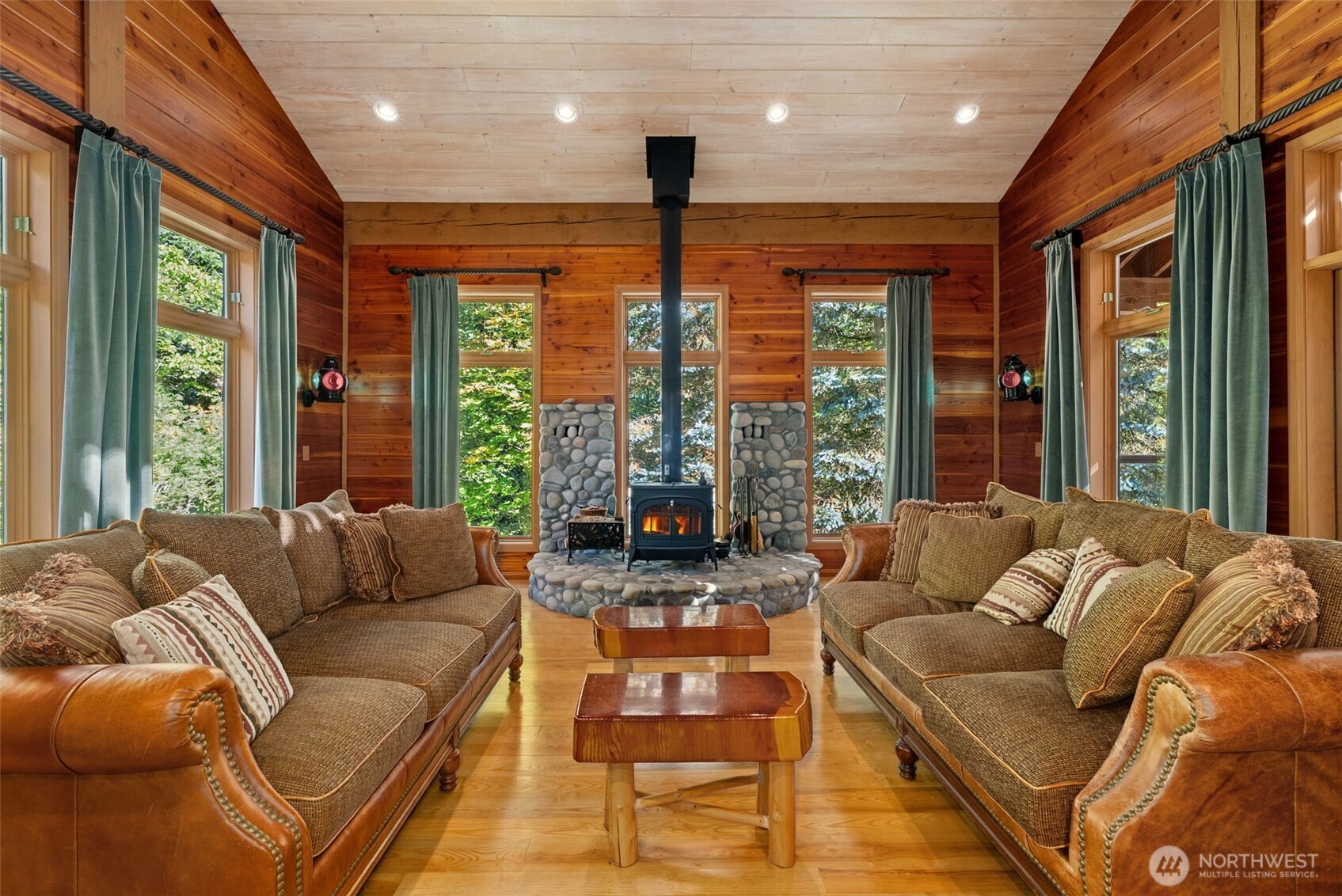 299 Conrad Road Winlock, WA 98596 - Photo 6 of 40 a living room with furniture and a large window