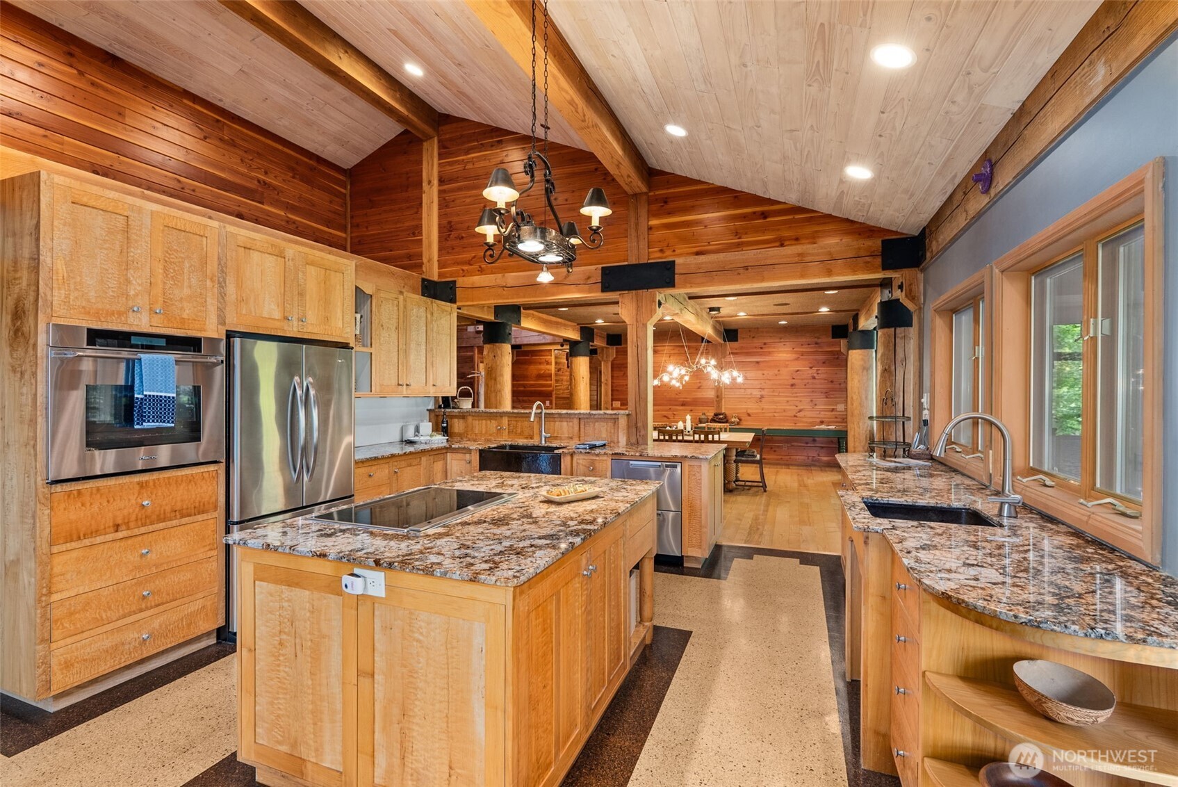 299 Conrad Road Winlock, WA 98596 - Photo 9 of 40 a kitchen with lots of counter top space