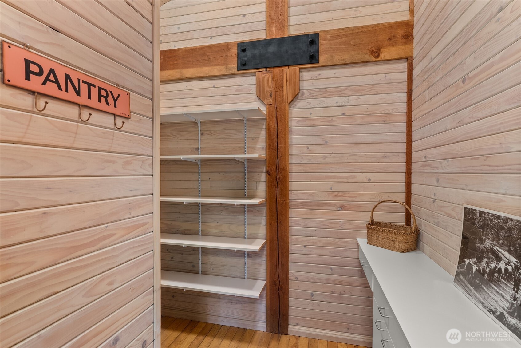 299 Conrad Road Winlock, WA 98596 - Photo 10 of 40 a view of entryway