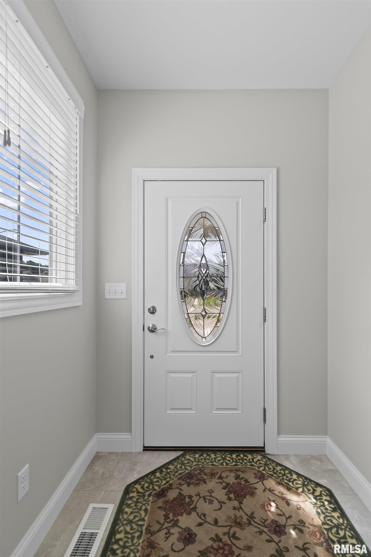 3909 Waterstone Way Springfield, IL 62711 - Photo 4 of 56 Gallery Image 4