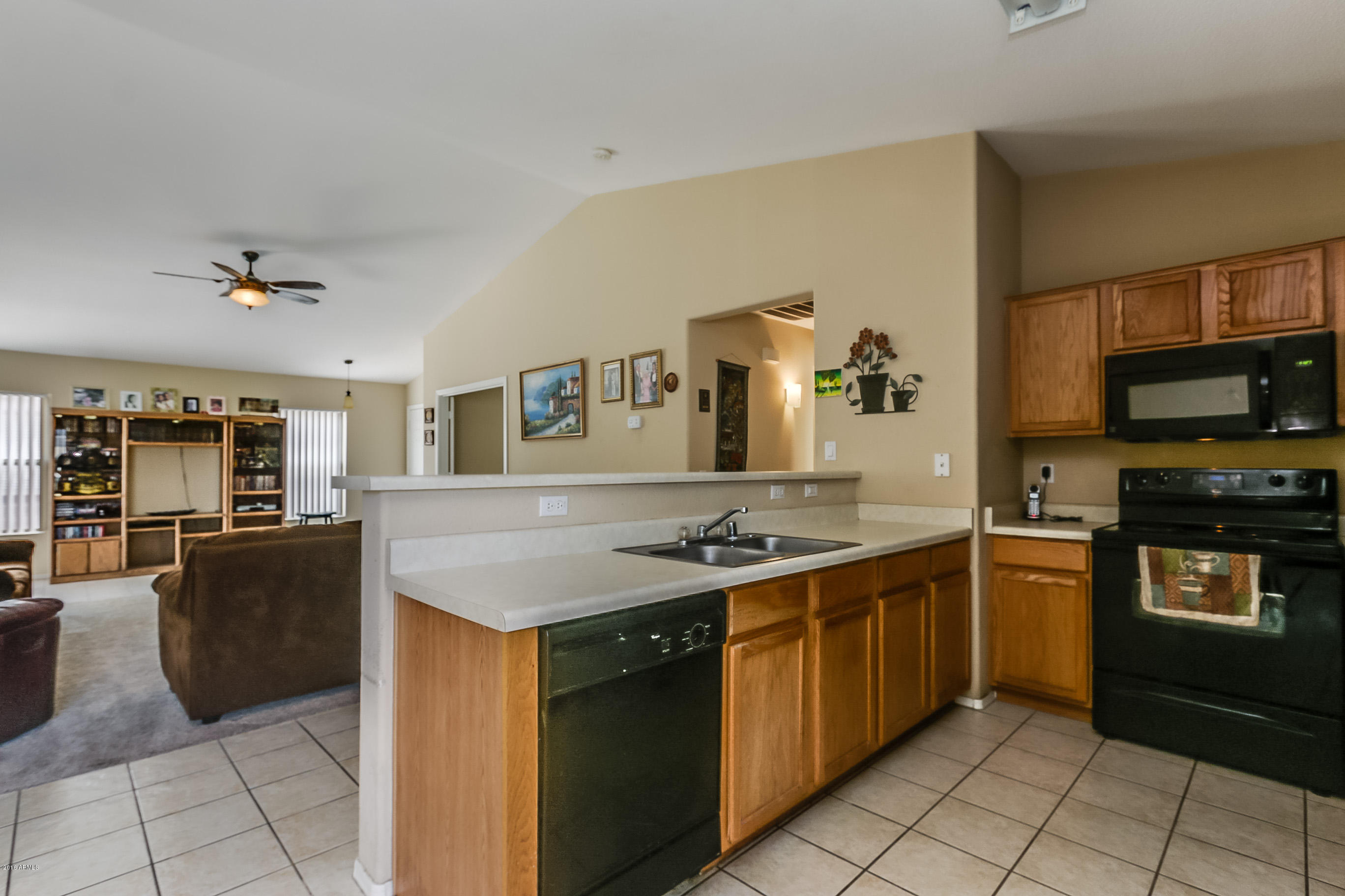 13042 West Redfield Road El Mirage, AZ 85335 - Photo 7 of 24 Kitchen