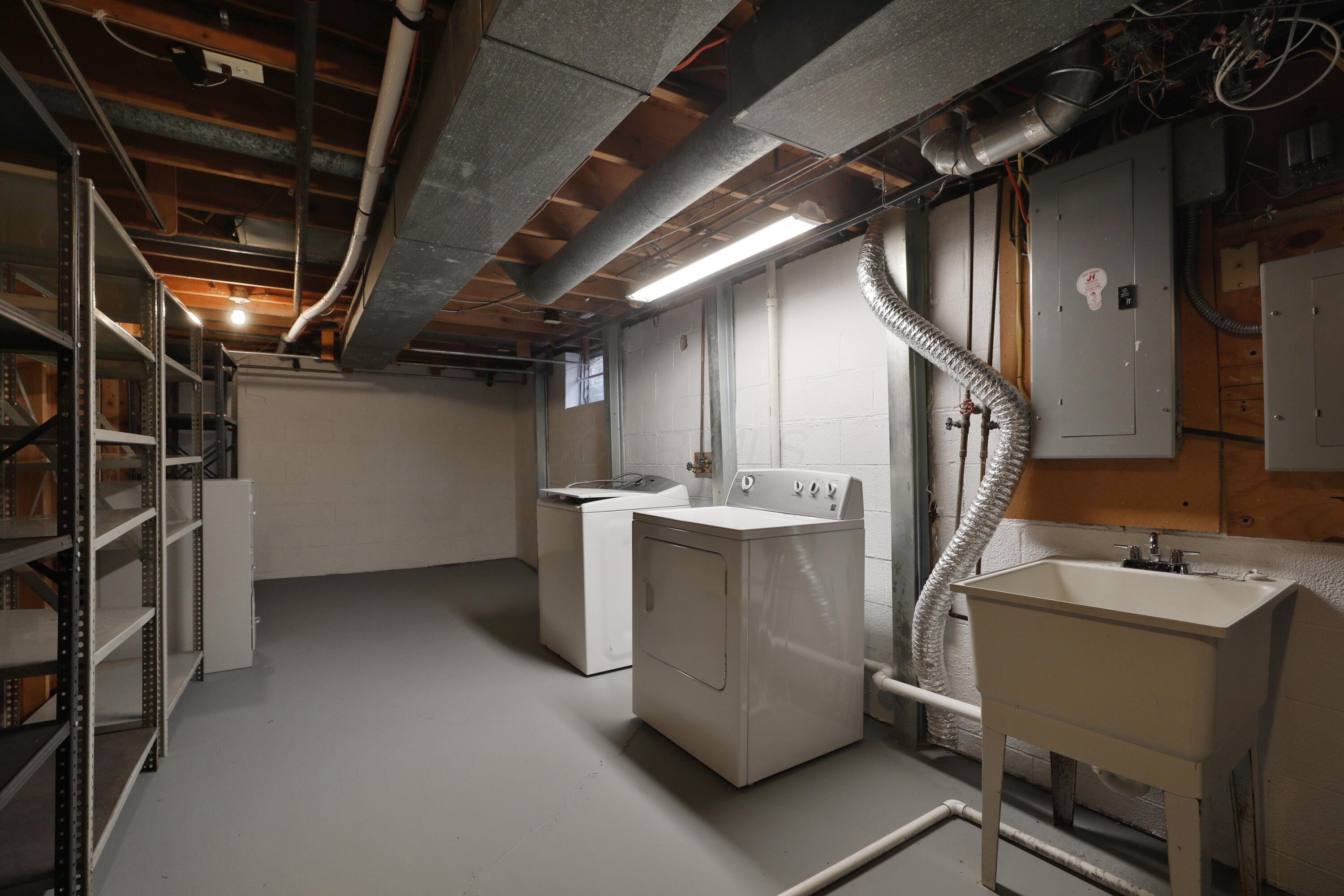 4347 Castleton Road Columbus, OH 43220 - Photo 47 of 71 Lower Level