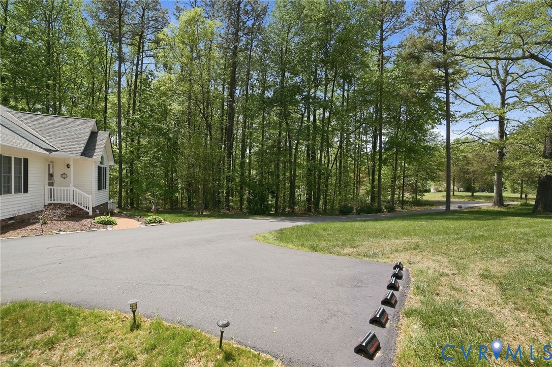 10068 Holly Road Mechanicsville, VA 23116 - Photo 15 of 52