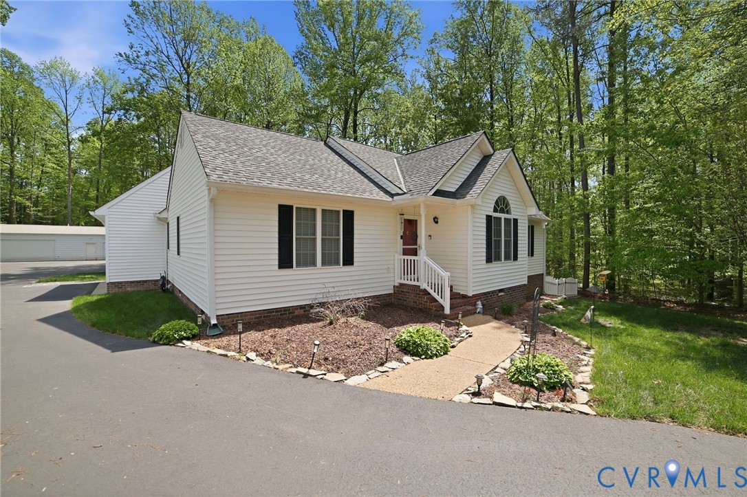 10068 Holly Road Mechanicsville, VA 23116 - Photo 16 of 52