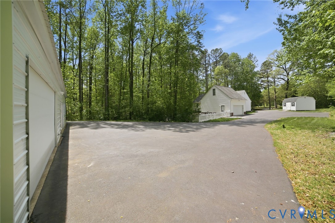10068 Holly Road Mechanicsville, VA 23116 - Photo 19 of 52