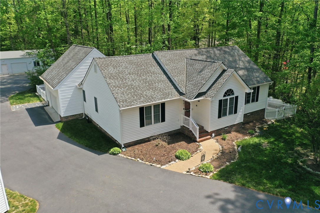 10068 Holly Road Mechanicsville, VA 23116 - Photo 3 of 52