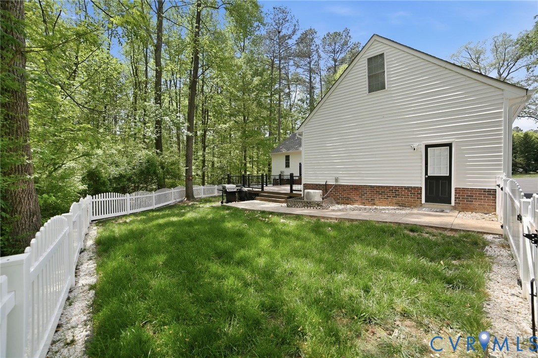 10068 Holly Road Mechanicsville, VA 23116 - Photo 31 of 52