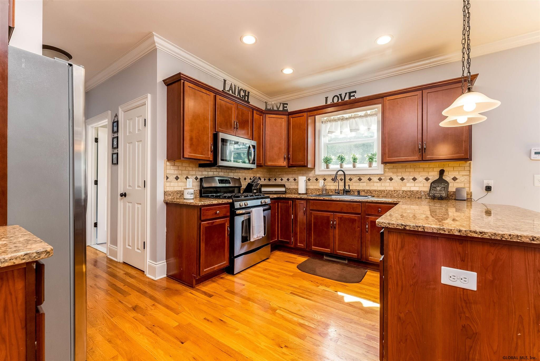 130 Abbey Road Poestenkill, NY 12140 - Photo 4 of 52 Photo 4
