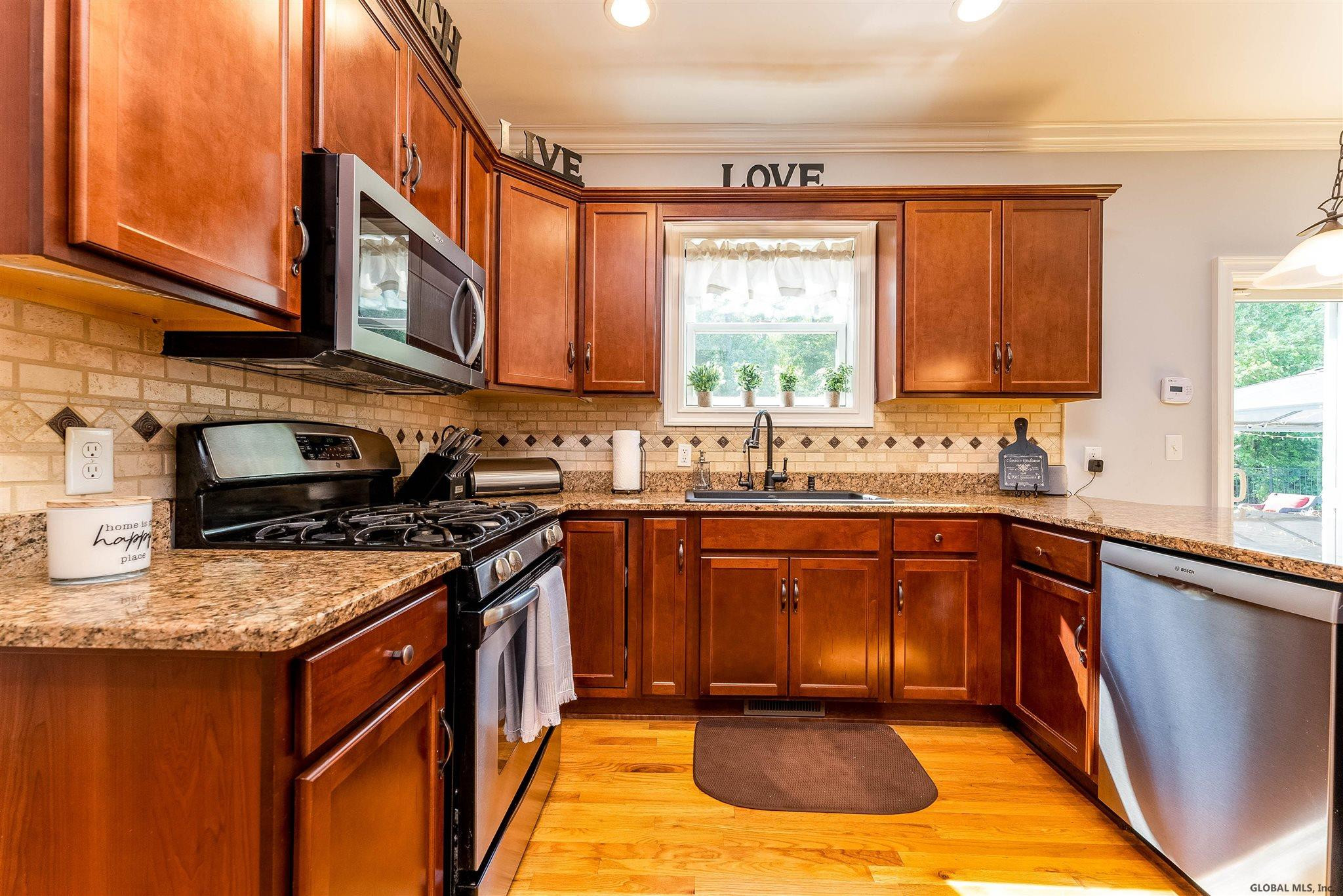 130 Abbey Road Poestenkill, NY 12140 - Photo 5 of 52 Photo 5