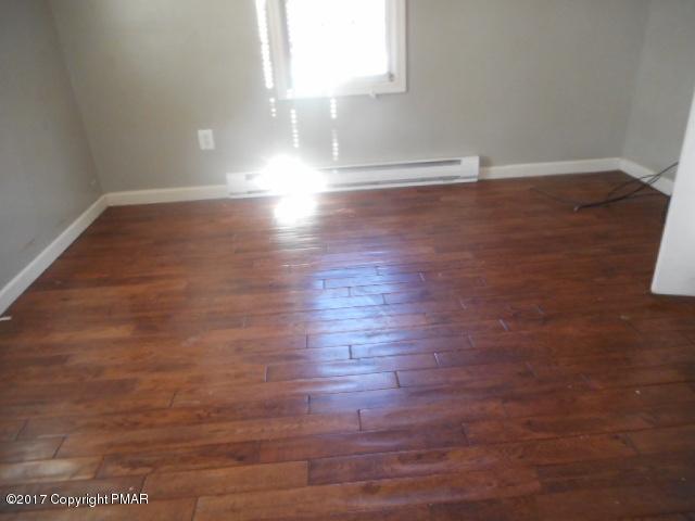 822 Lower Cherry Valley Road Stroudsburg, PA 18360 - Photo 3 of 11 Dining Room