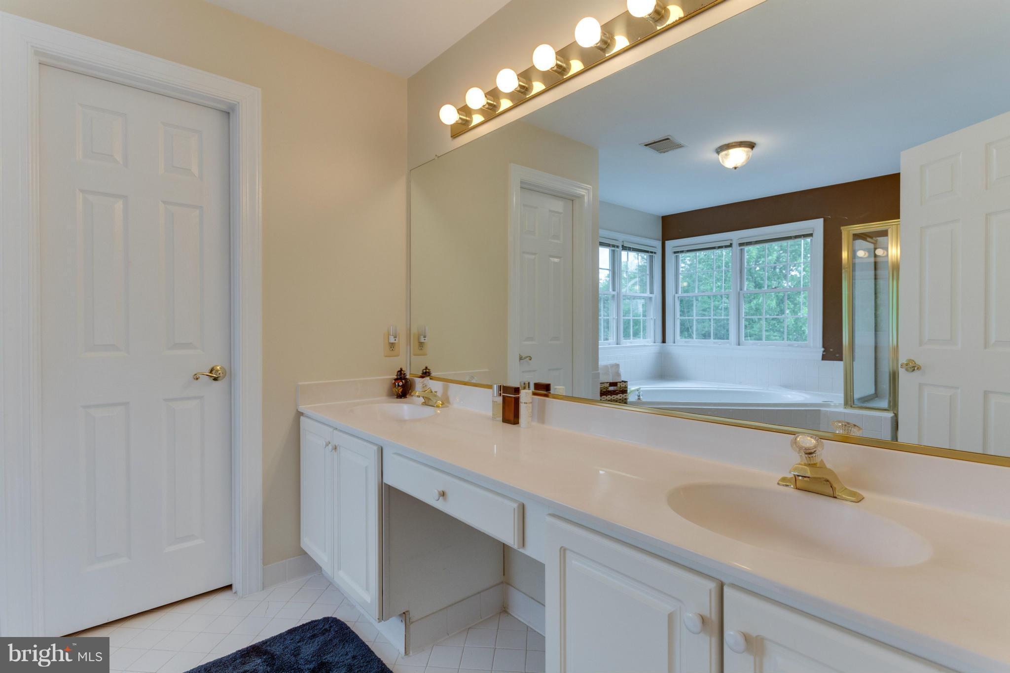 2047 Madrillon Road Vienna, VA 22182 - Photo 22 of 30 Interior (General)