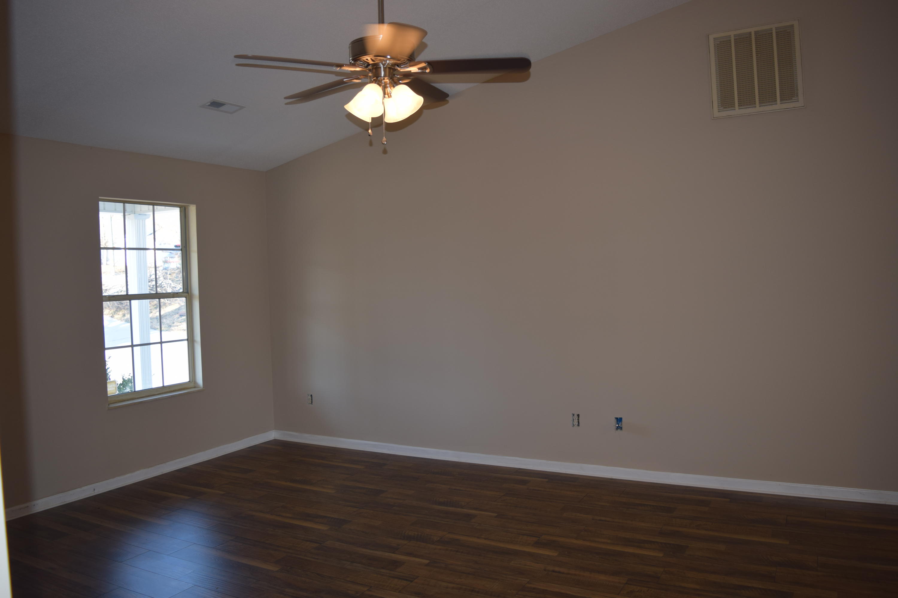 6218 Hugh Willis Road Powell, TN 37849 - Photo 2 of 29 Vaulted Ceiling