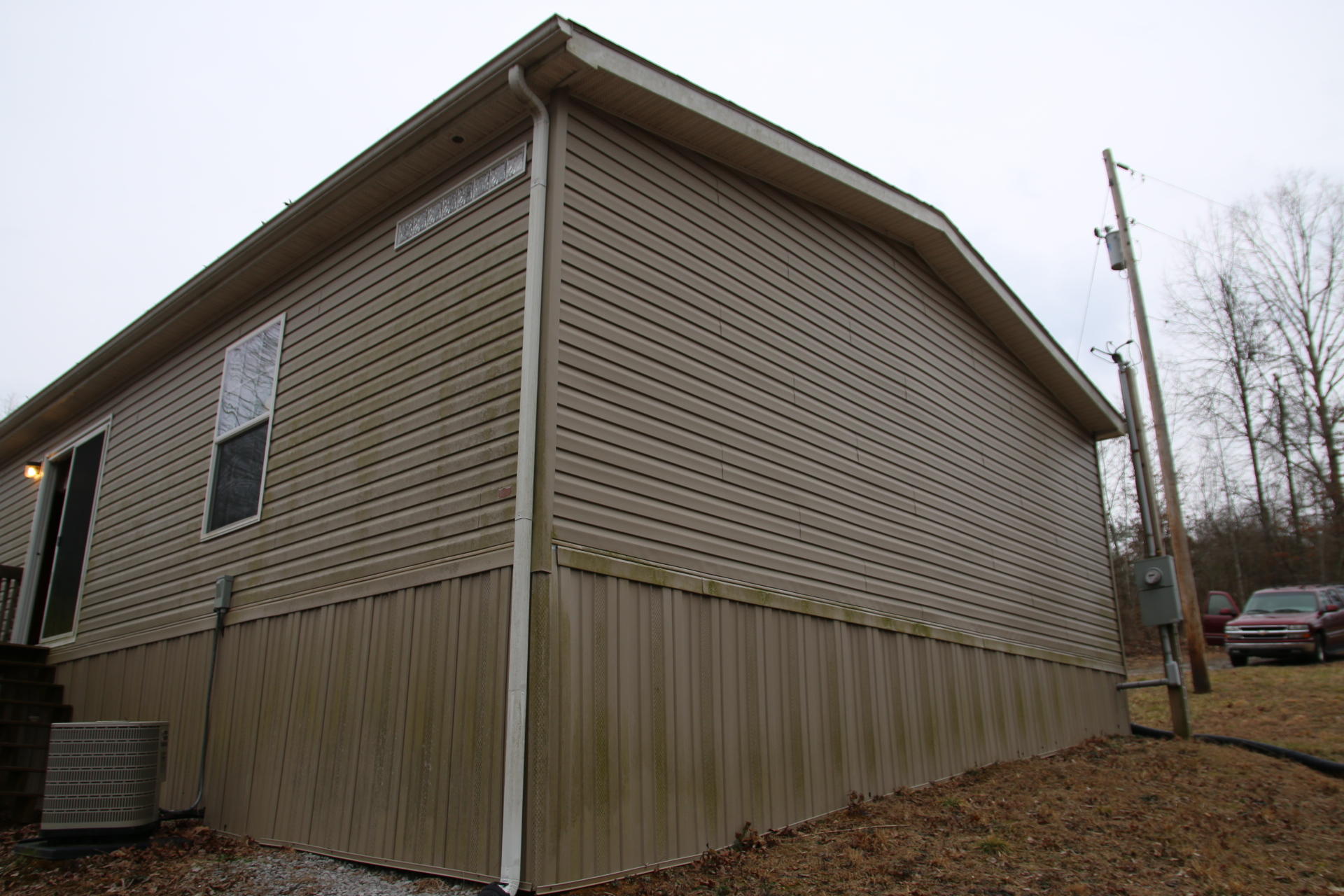 756 Claysville Road Crossville, TN 38571 - Photo 19 of 24 16 Side