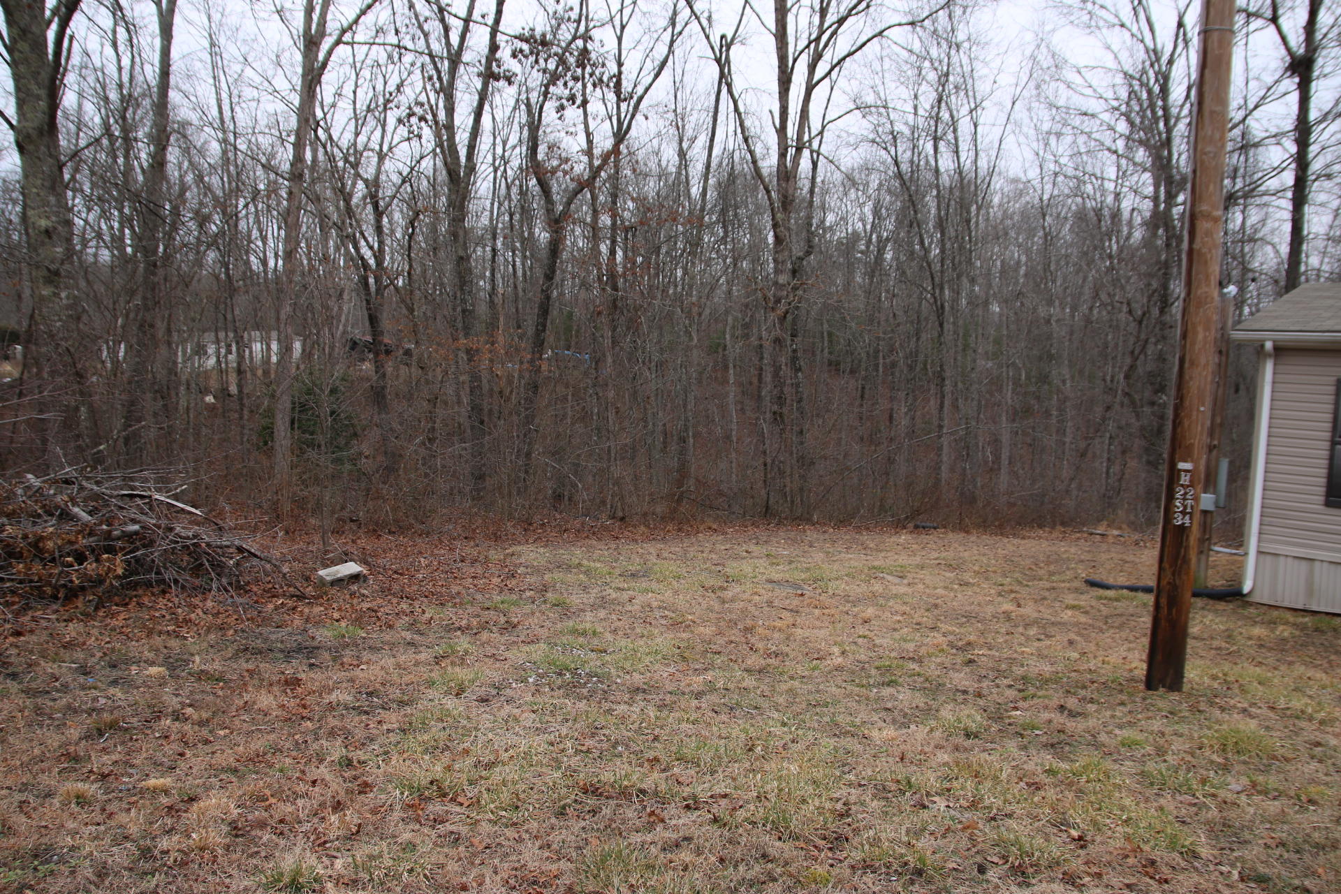 756 Claysville Road Crossville, TN 38571 - Photo 23 of 24 18 Yard