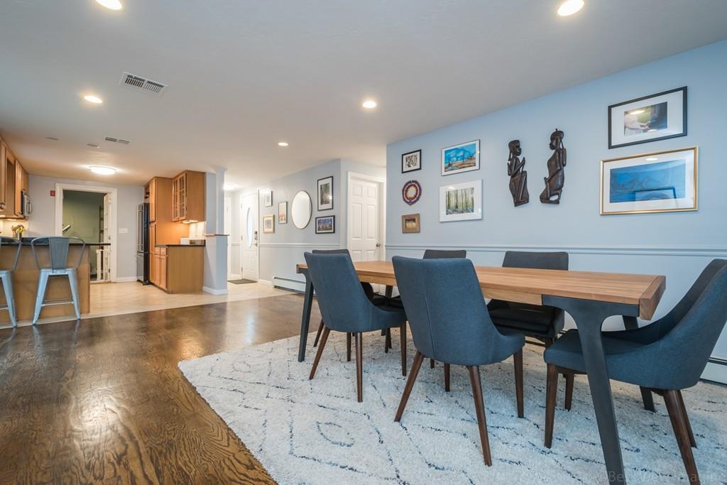 5 Russell Road Wayland, MA 01778 - Photo 3 of 27