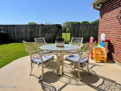 $229,000 | 133 Wild Rose Lane, Youngsville, LA 70592