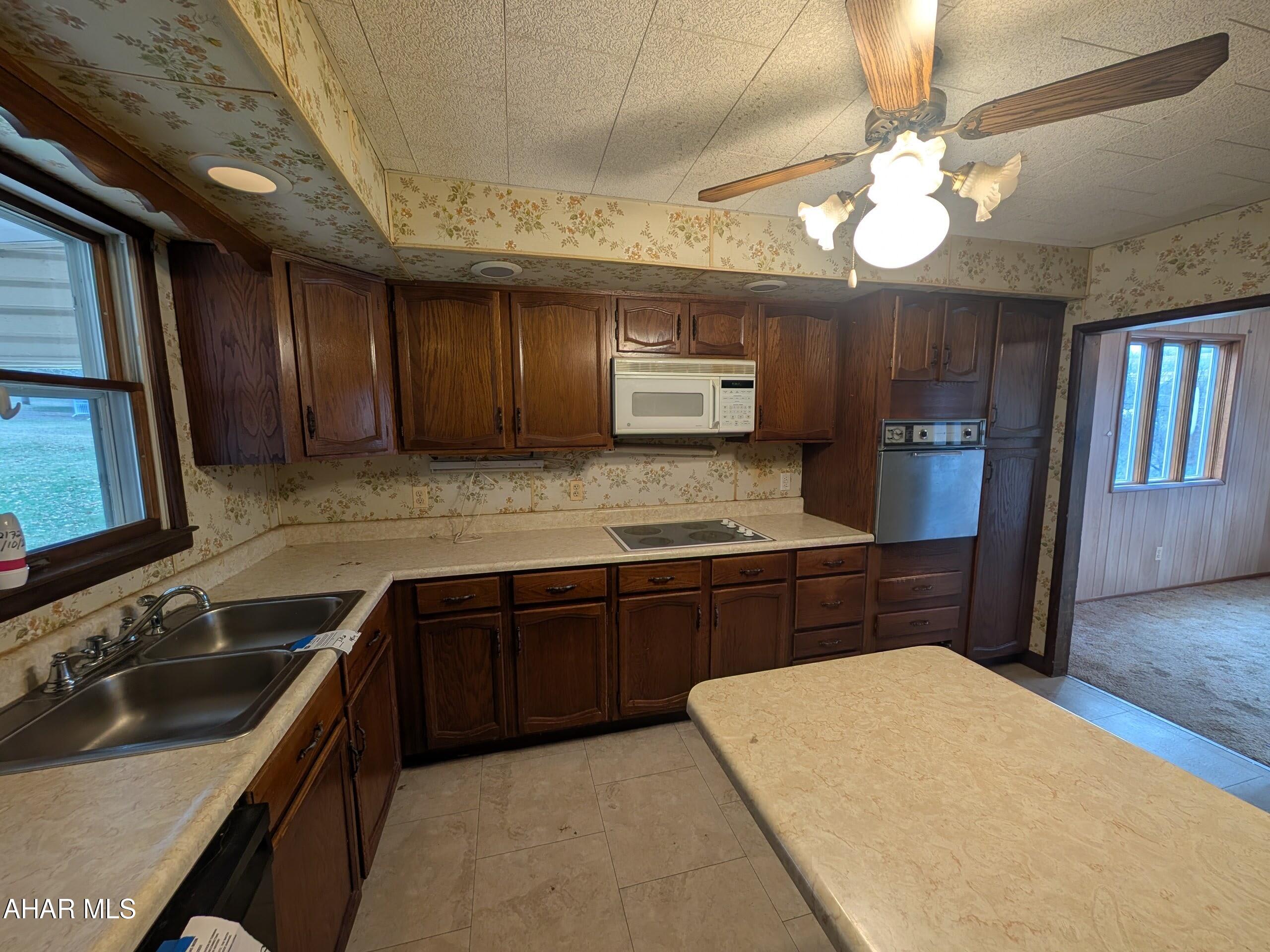 533 Wheeland Road Duncansville, PA 16635 - Photo 12 of 33
