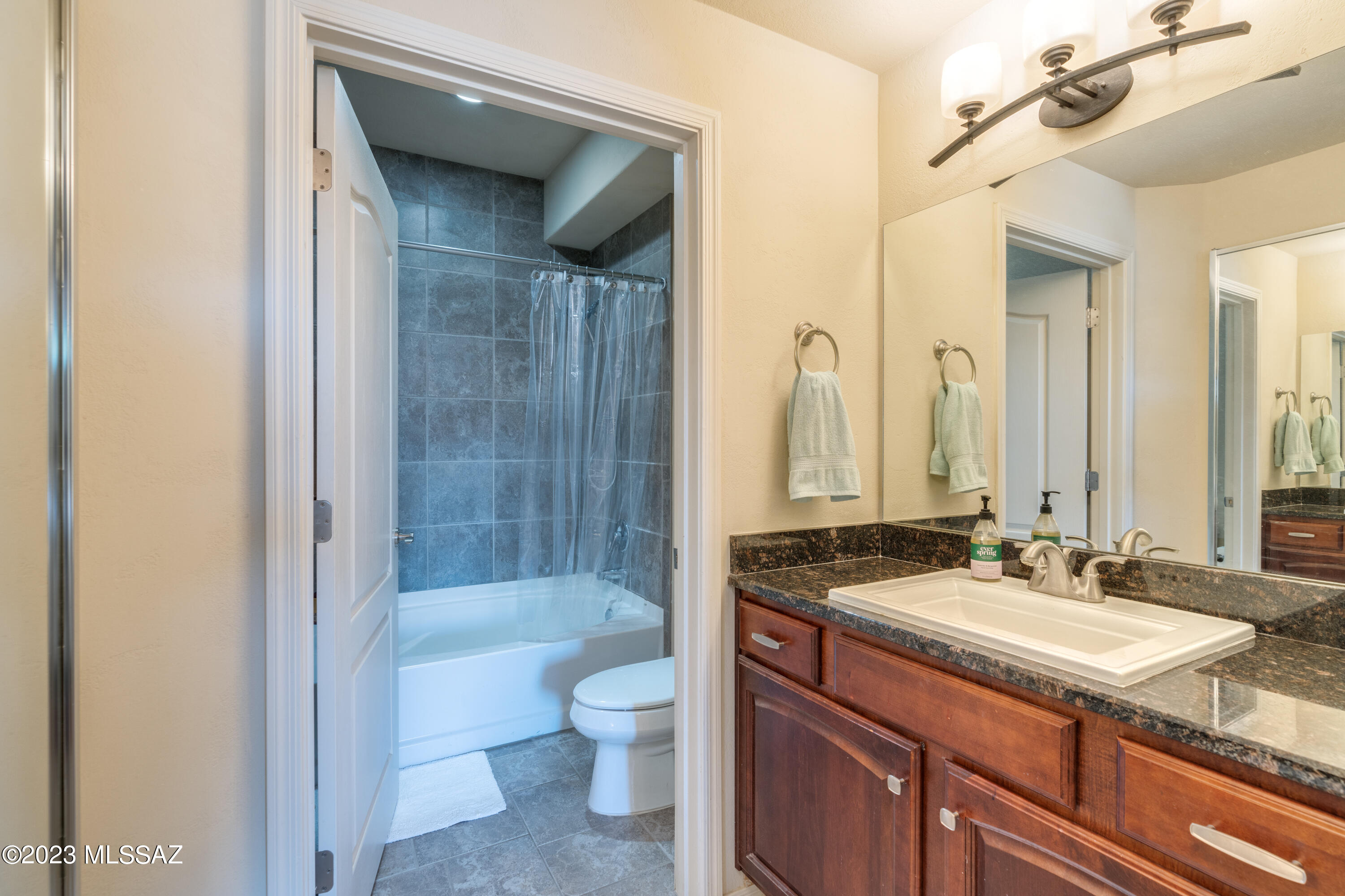 2550 East River Road, Unit 5302 Tucson, AZ 85718 - Photo 8 of 35