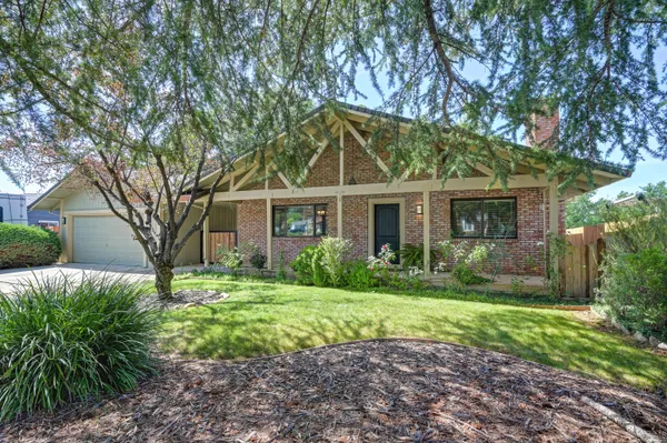 $445,000 | 2540 Rosebud Lane, Redding, CA 96002