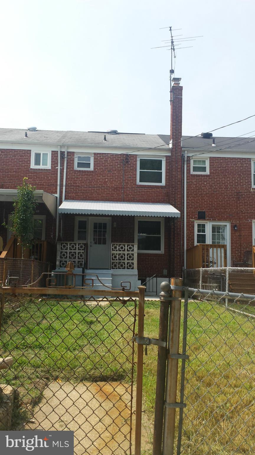 338 Torner Road Baltimore, MD 21221 - Photo 30 of 30 a front view of house with yard