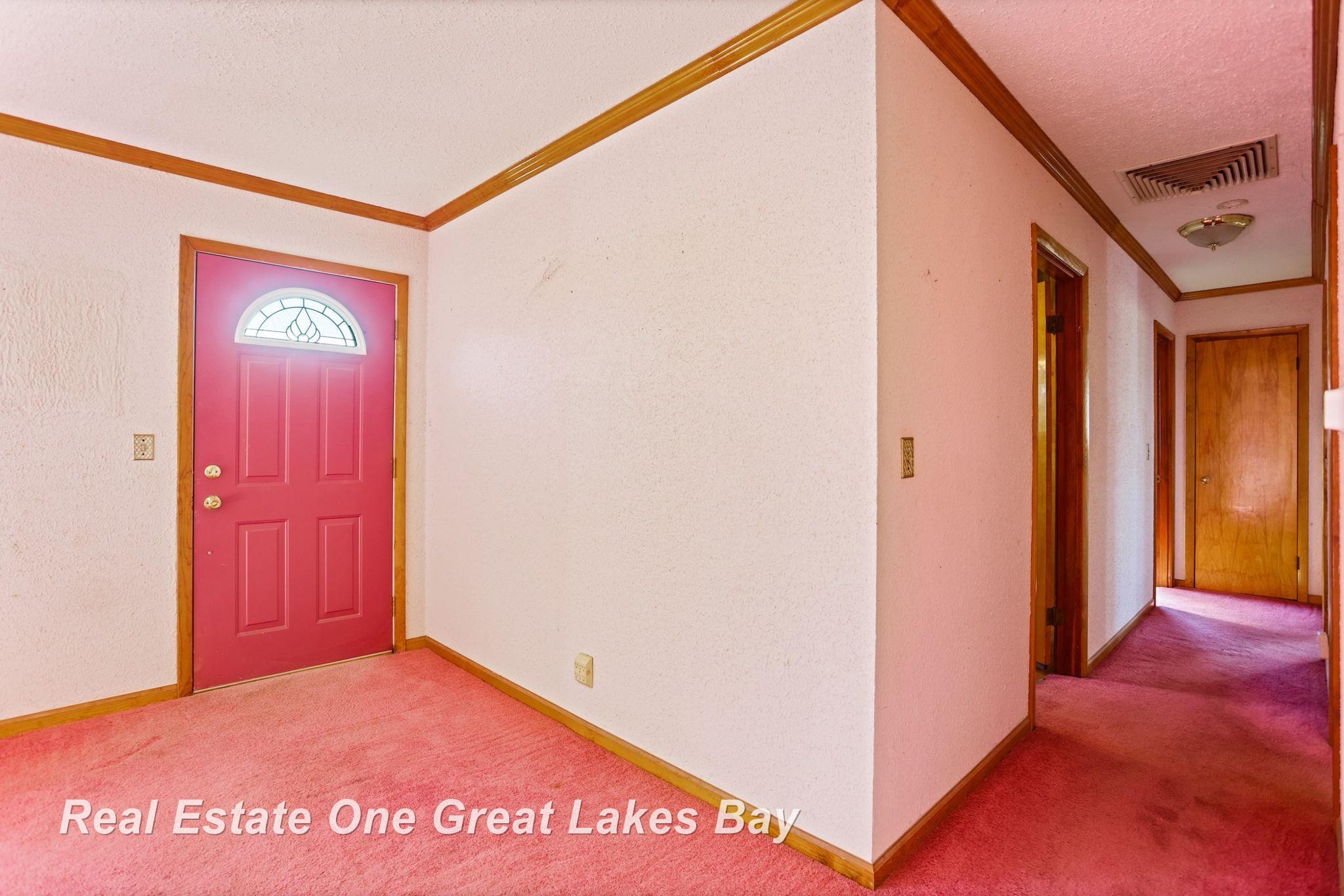 21638 Roosevelt Road Merrill, MI 48637 - Photo 14 of 30 50192923-51a3dfe1-125d-4c6b-af04-df2335e02410.JPG