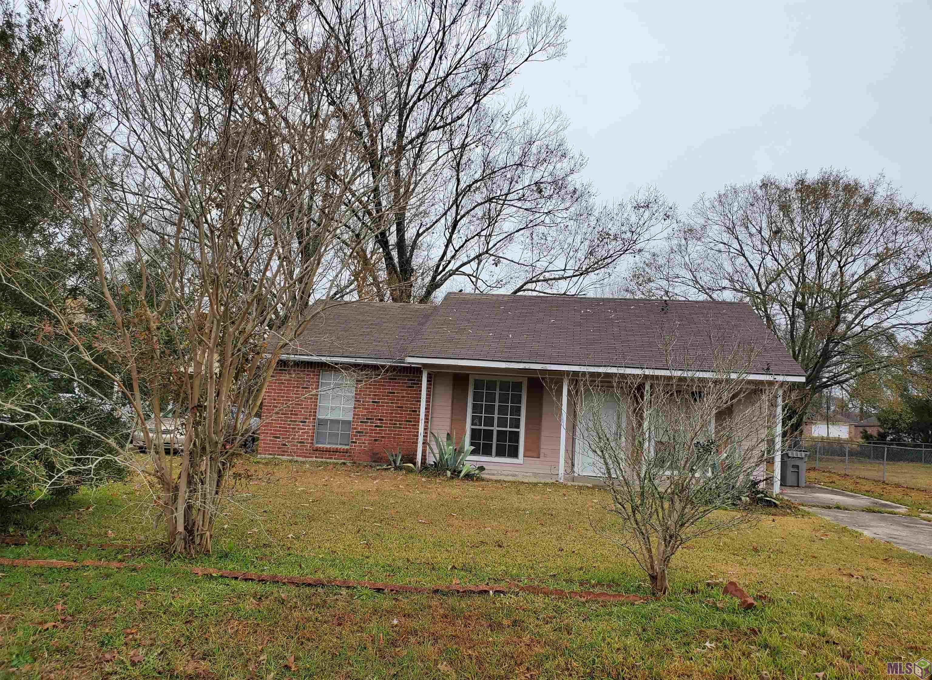 5535 Country Lane Baker, LA 70714 - Photo 1 of 8