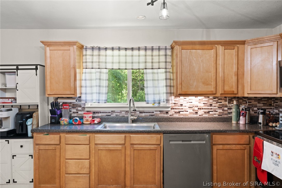 3995 Doolittle Hill Road Southeast Elizabeth, IN 47117 - Photo 14 of 50