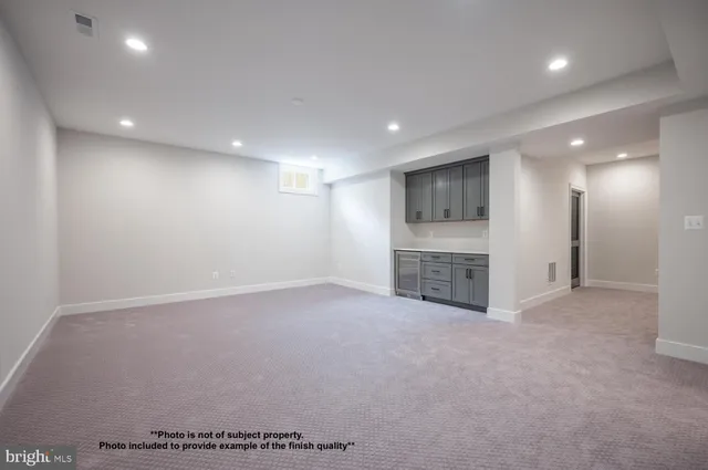 a picture of a living room