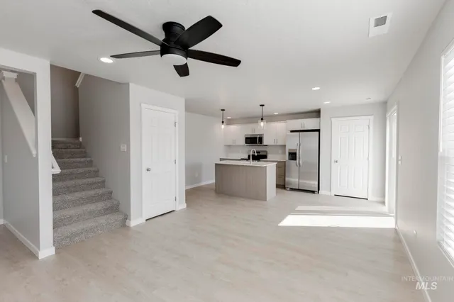 $333,990 | 117 Caribou Street, Horseshoe Bend, ID 83629