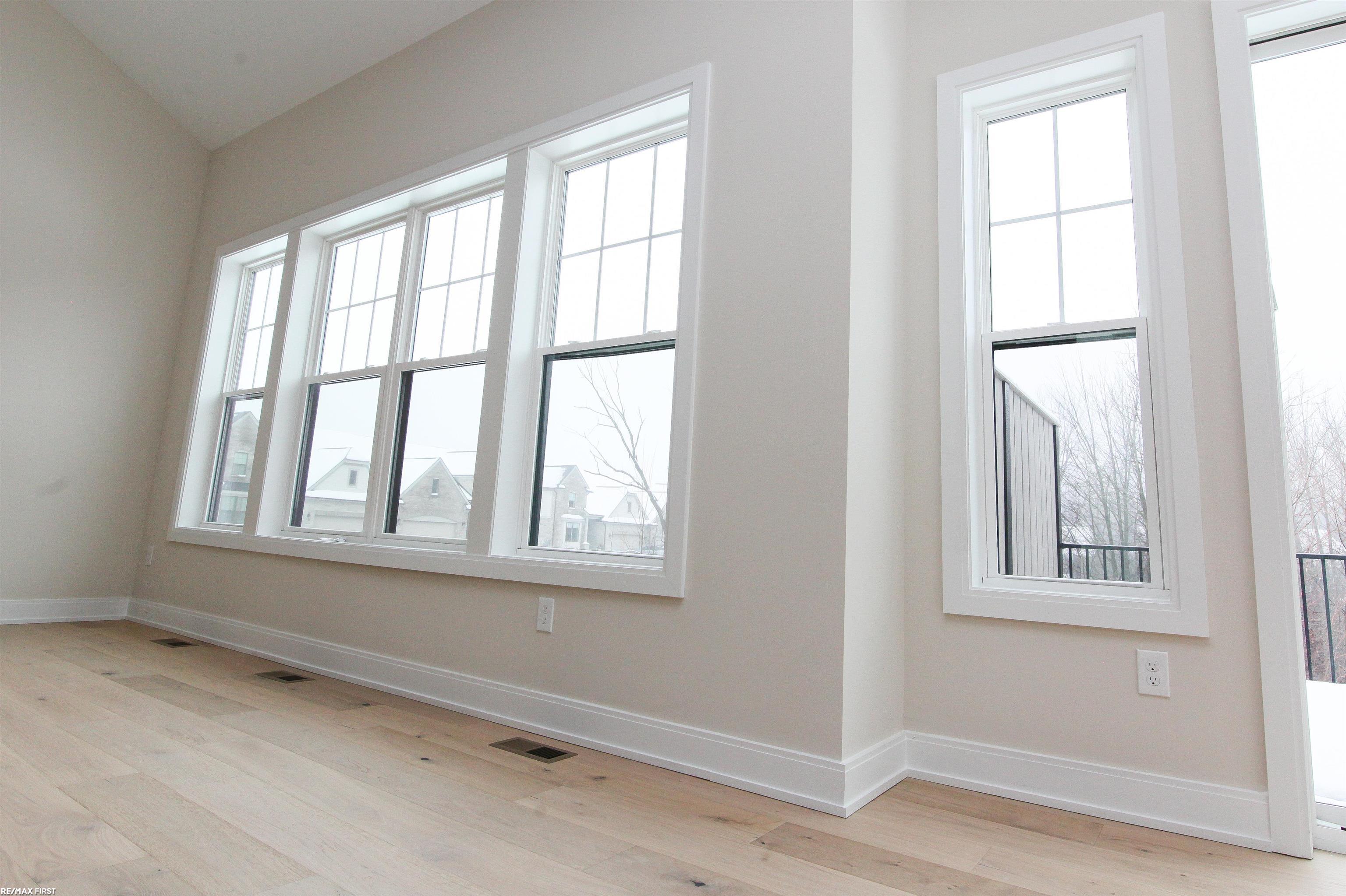 3072 Claret Lane Rochester, MI 48309 - Photo 21 of 45 50132709-659d23b7-d076-49bb-b303-4c6305cfc2ae.JPG