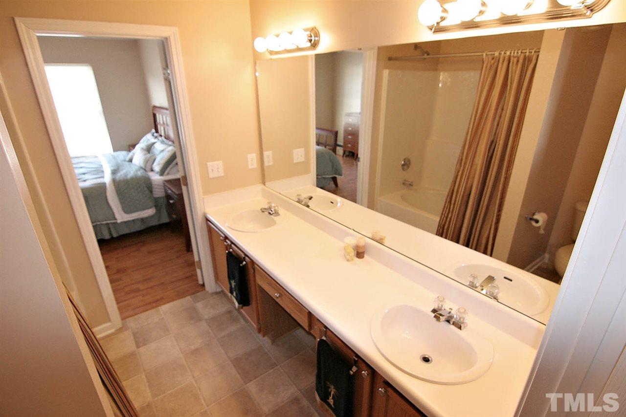 5608 Orchard Gate Way Raleigh, NC 27616 - Photo 6 of 25 Garden tub with shower