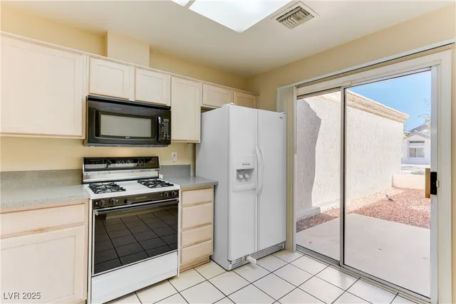 $1,795 | 2717 Sungold Drive, Las Vegas, NV 89134